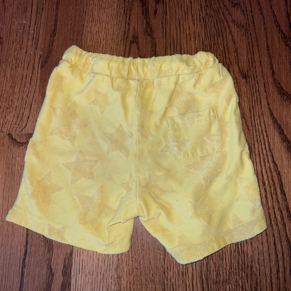 Baby Boden Toddler Yellow Summer Shorts - Picture 2 of 3